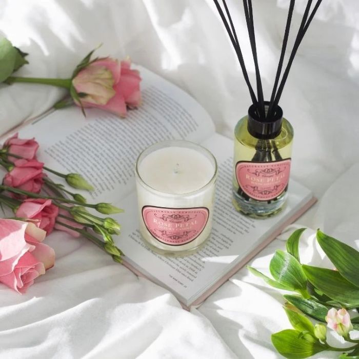 Rose Petal Luxury Scented Candle